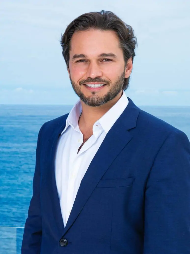 Dr. Veit — Diretor Geral Dr. Veit Odontologia & Saúde